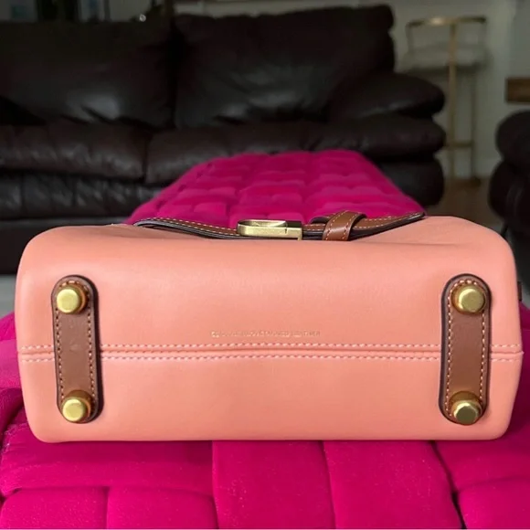 SOLD LIVE Coach 1941 - 2022 Peach & Brown Glove-tanned Leather Crossbody - Picture 13 of 16